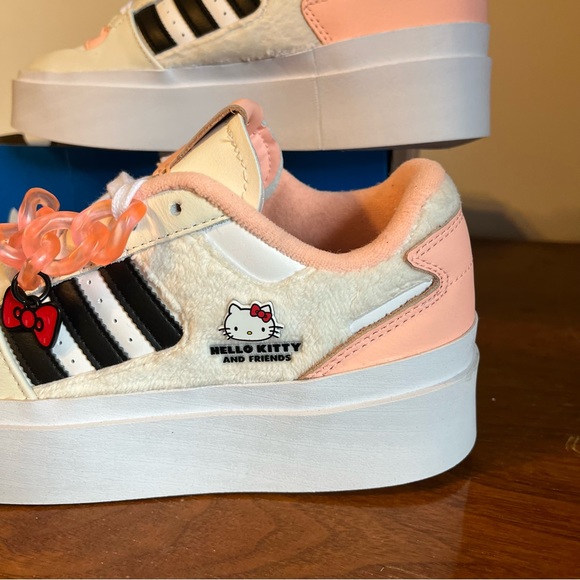 ADIDAS x HELLO KITTY Forum Bonega Shoes - Picture 4 of 16